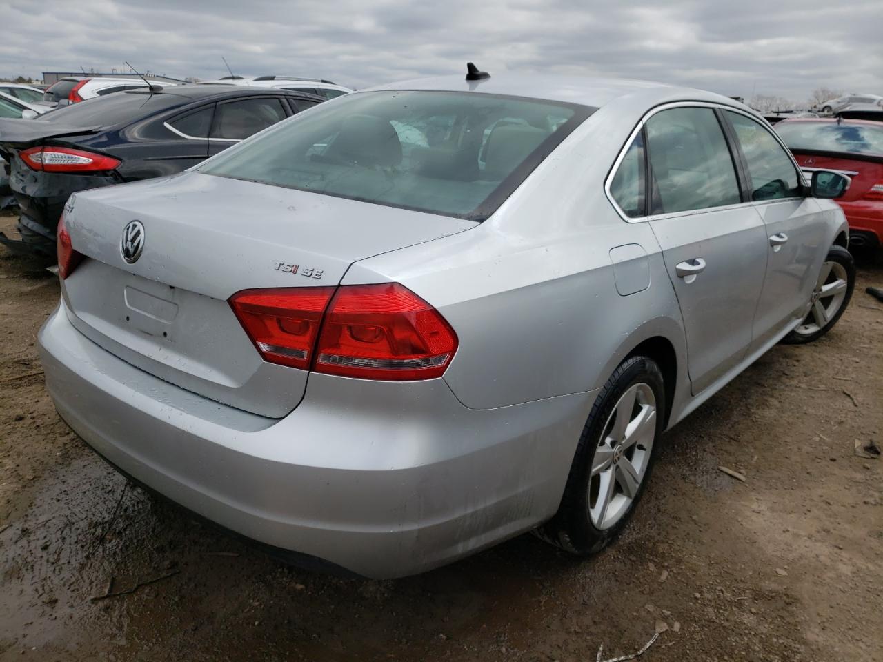 Photo 4 from auction – 2014 VOLKSWAGEN PASSAT SE with VIN 1VWBS7A31EC112622