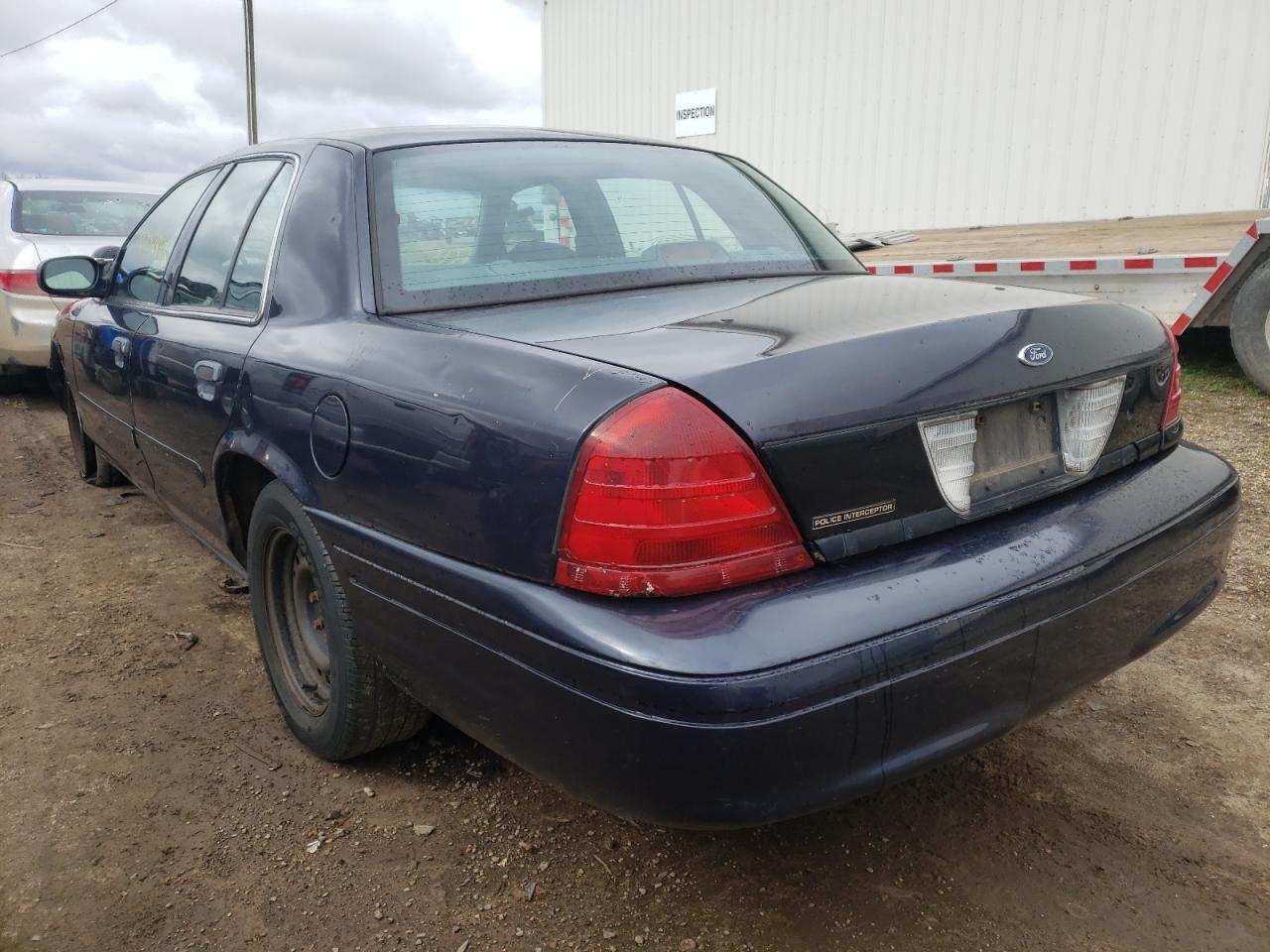 Photo 3 from auction – 2001 FORD CROWN VICT with VIN 2FAFP71W21X151321