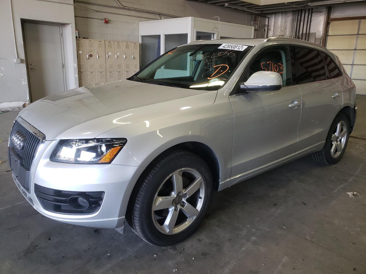 Photo 2 from auction – 2011 AUDI Q5 PREMIUM with VIN WA1LFAFP4BA058562
