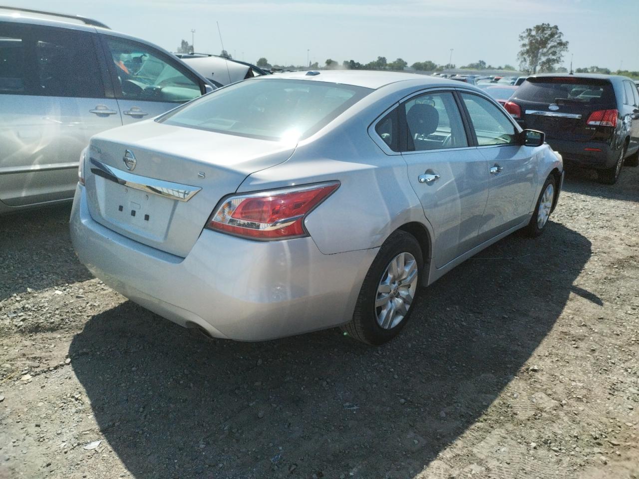Photo 4 from auction – 2015 NISSAN ALTIMA 2.5 with VIN 1N4AL3APXFN382287