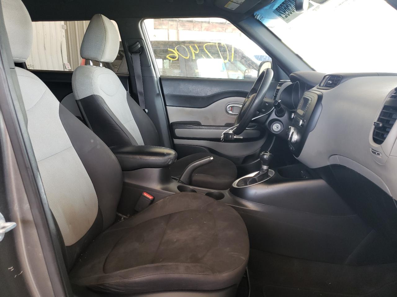 Photo 5 from auction – 2015 KIA SOUL with VIN KNDJN2A25F7173269