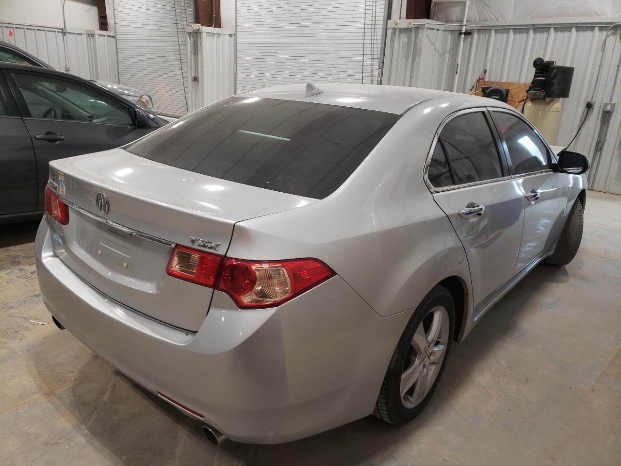 Photo 4 from auction – 2011 ACURA TSX with VIN JH4CU2F67BC017581