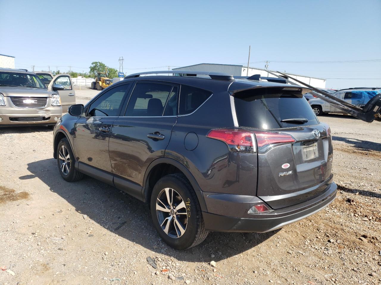 Photo 3 from auction – 2018 TOYOTA RAV4 ADVEN with VIN 2T3WFREV8JW428168