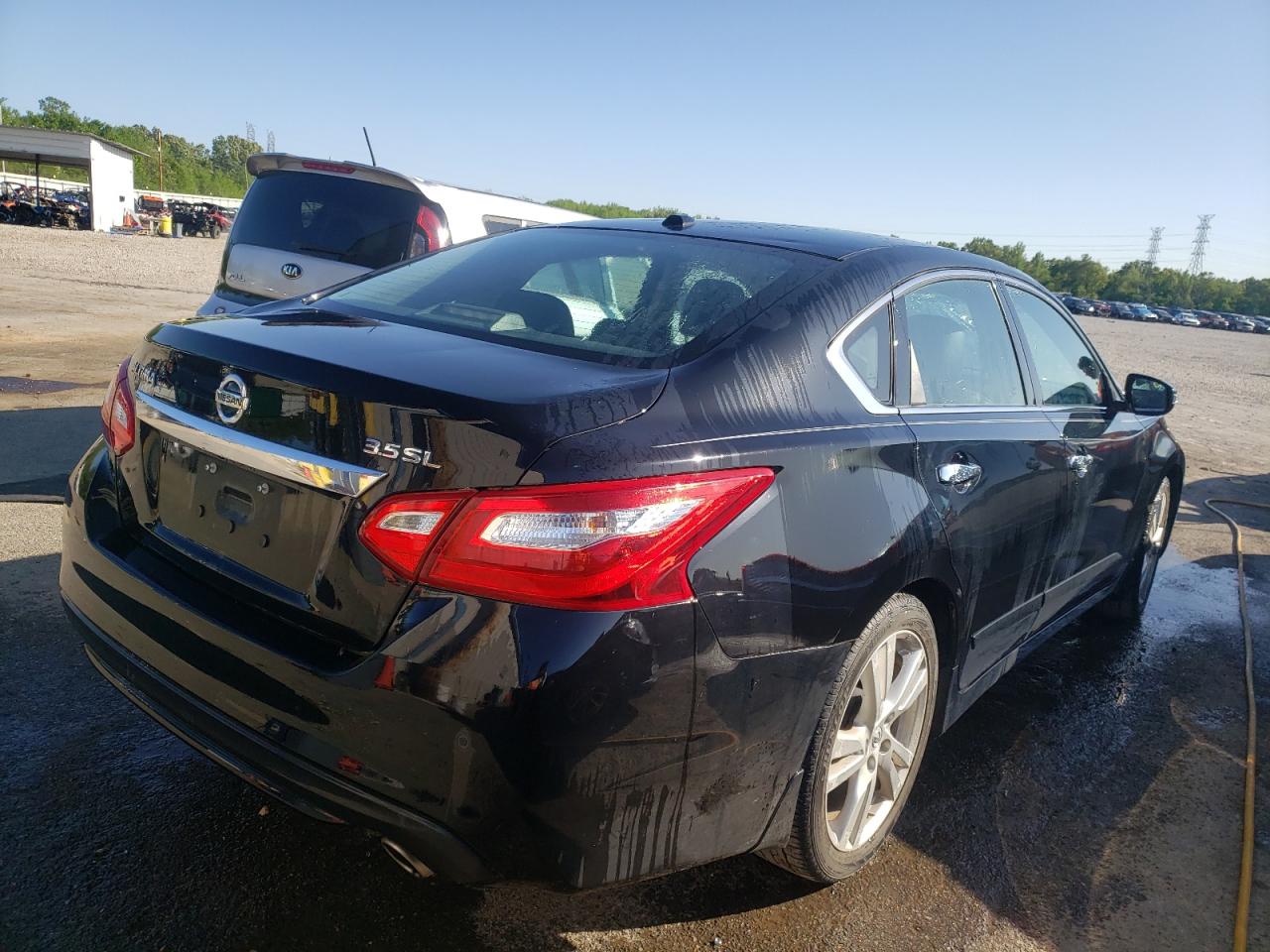 Photo 4 from auction – 2017 NISSAN ALTIMA 3.5 with VIN 1N4BL3AP8HC272163