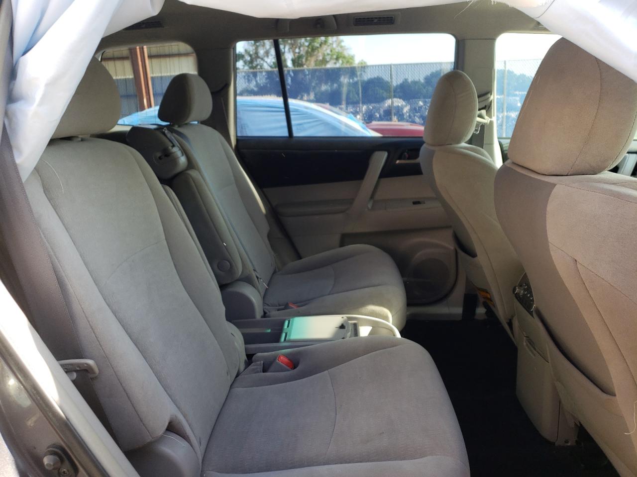 Photo 6 from auction – 2012 TOYOTA HIGHLANDER with VIN 5TDZK3EH3CS060986