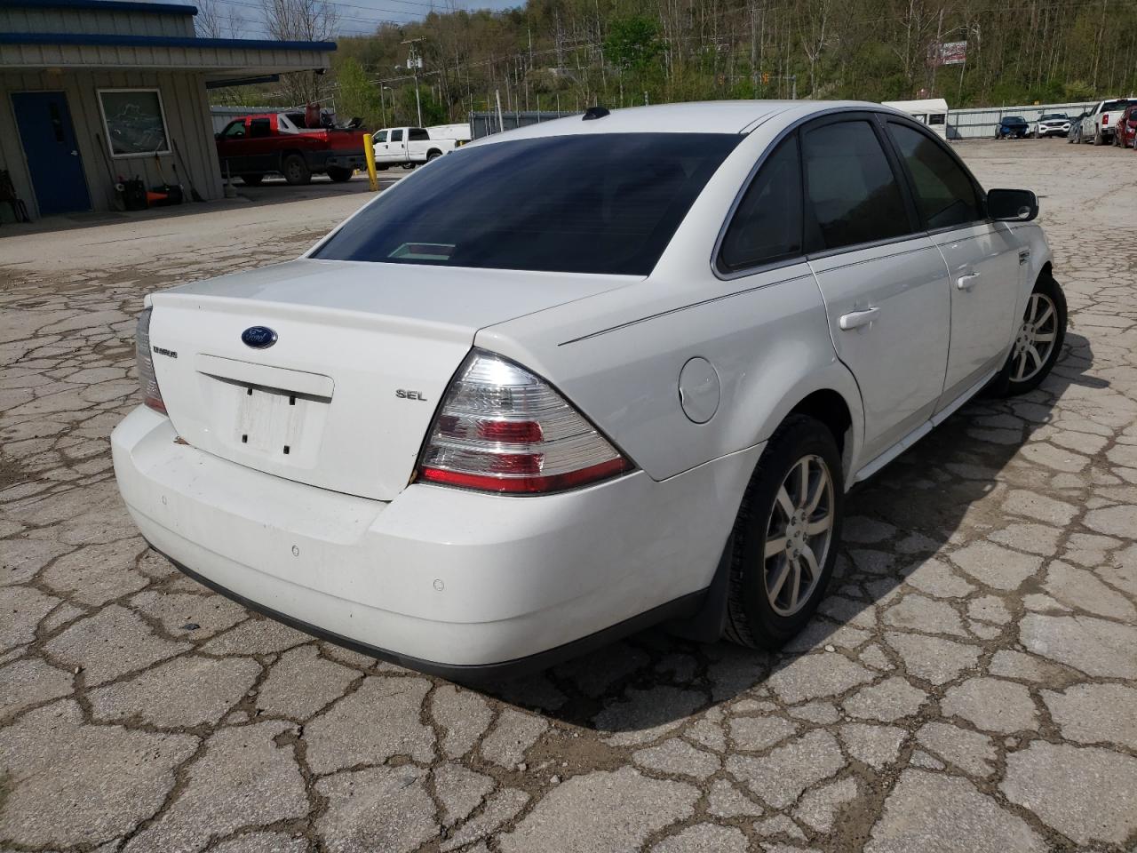 Photo 4 from auction – 2008 FORD TAURUS SEL with VIN 1FAHP24W18G116485