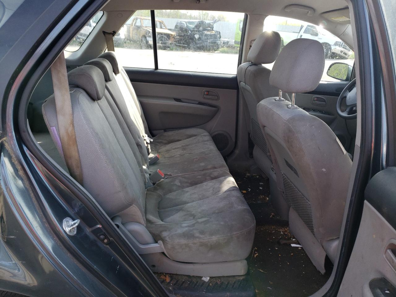Photo 6 from auction – 2009 KIA RONDO BASE with VIN KNAFG528997222365