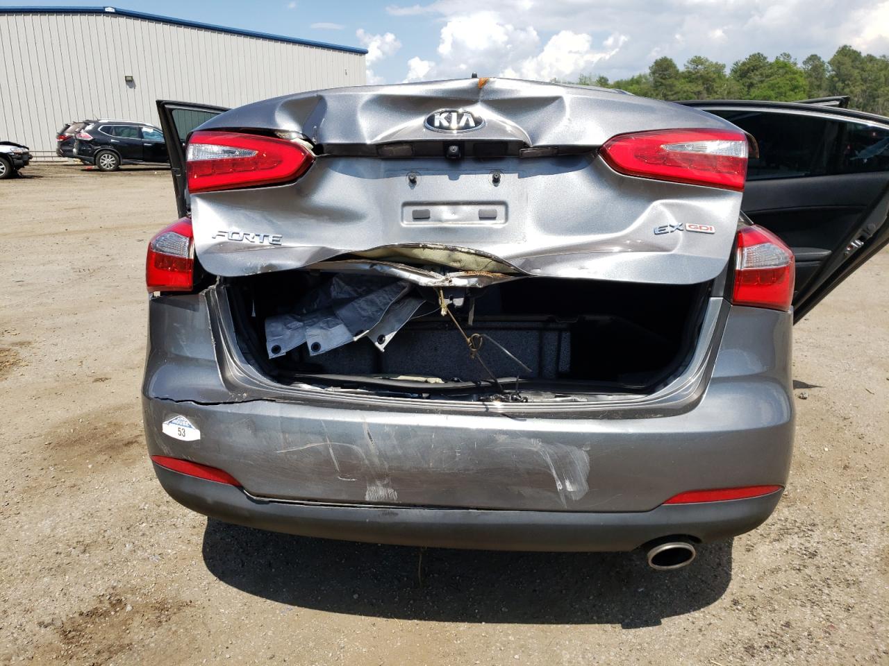 Photo 9 from auction – 2016 KIA FORTE EX with VIN KNAFZ4A8XG5491702