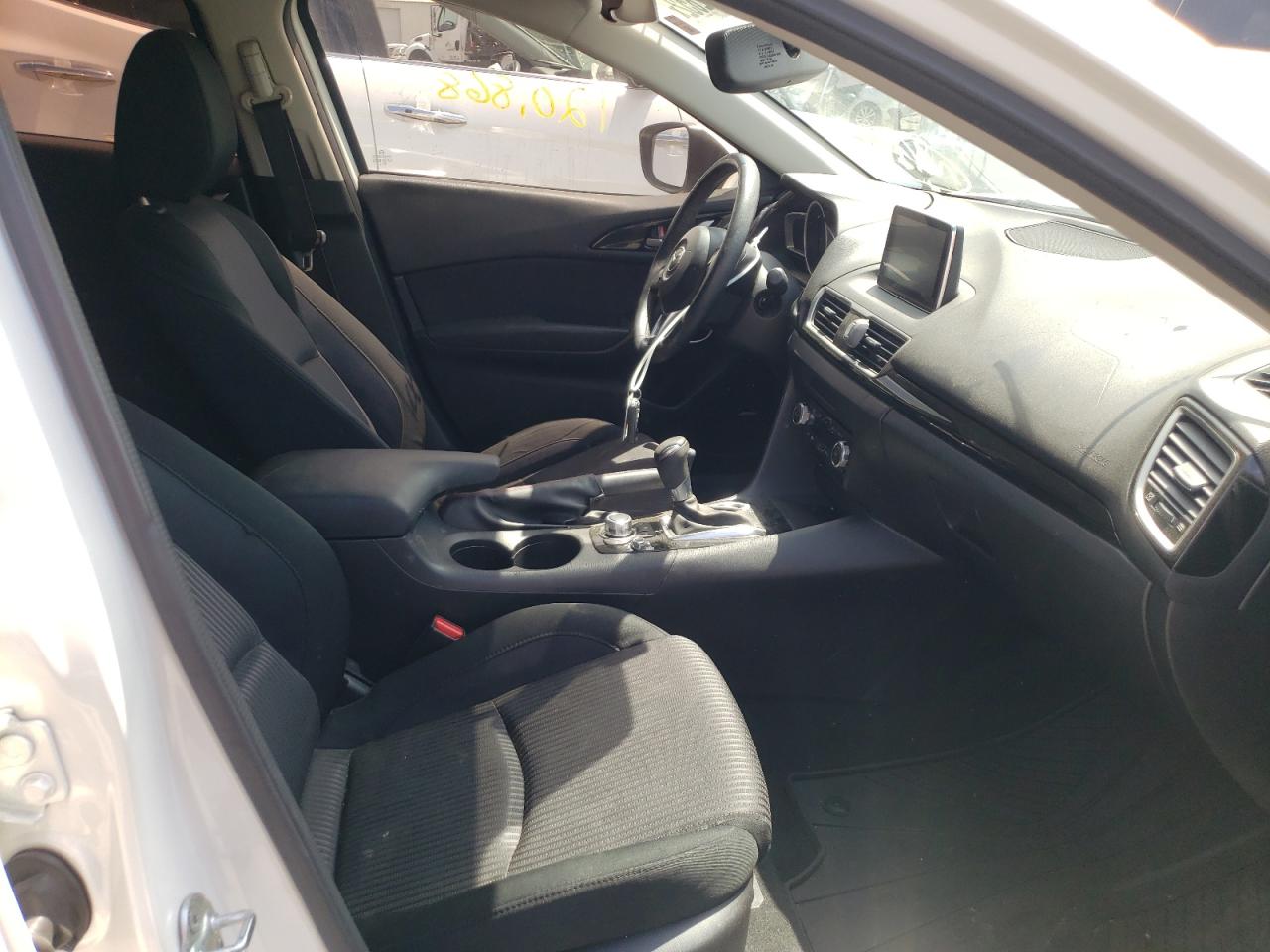 Photo 5 from auction – 2014 MAZDA 3 TOURING with VIN JM1BM1V70E1130788