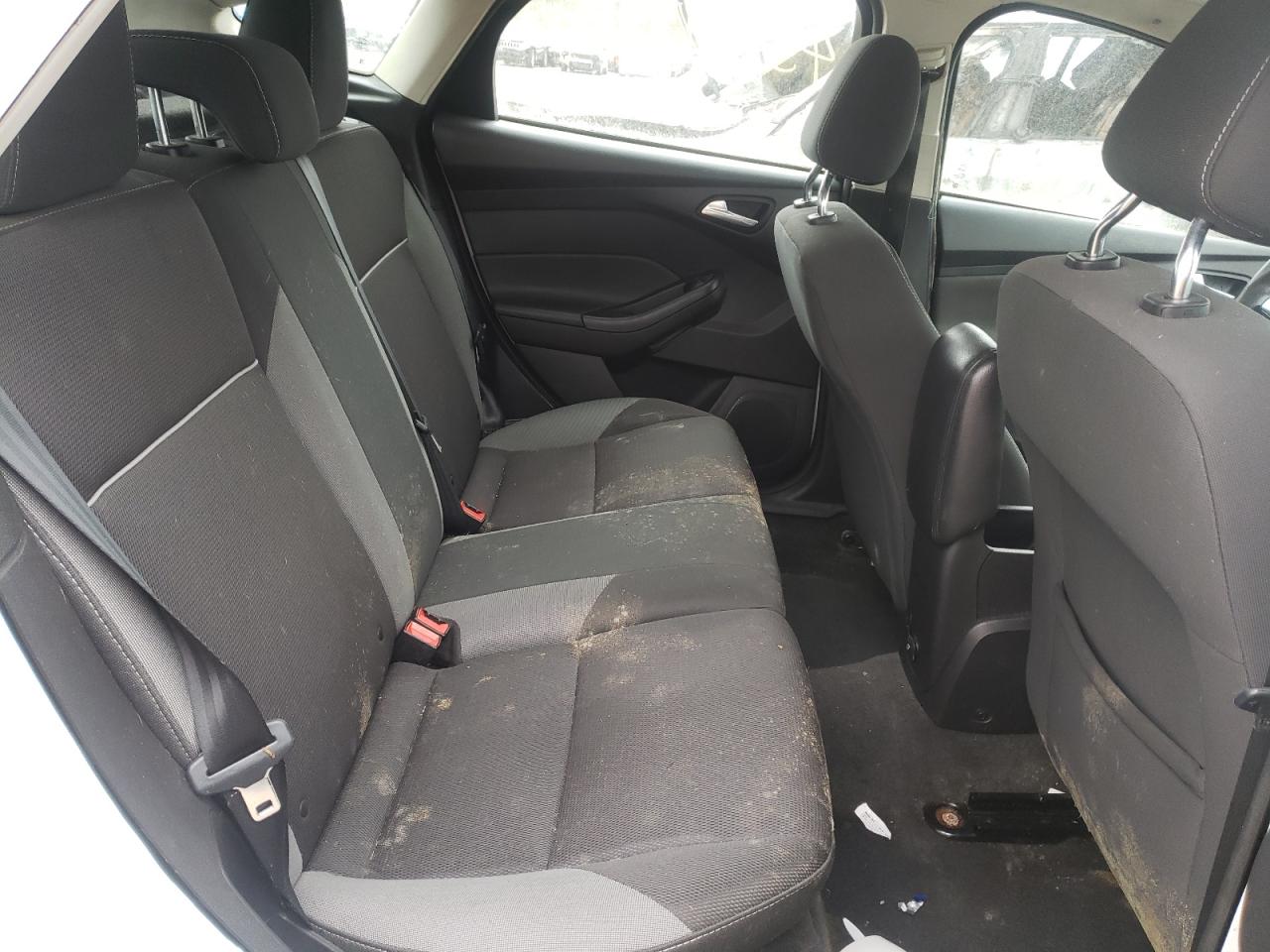 Photo 6 from auction – 2012 FORD FOCUS with VIN 1FAHP3K21CL187434