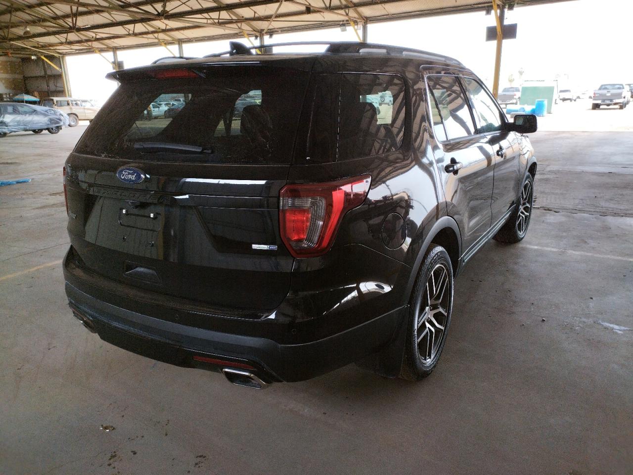 Photo 4 from auction – 2017 FORD EXPLORER S with VIN 1FM5K8GT3HGD72106