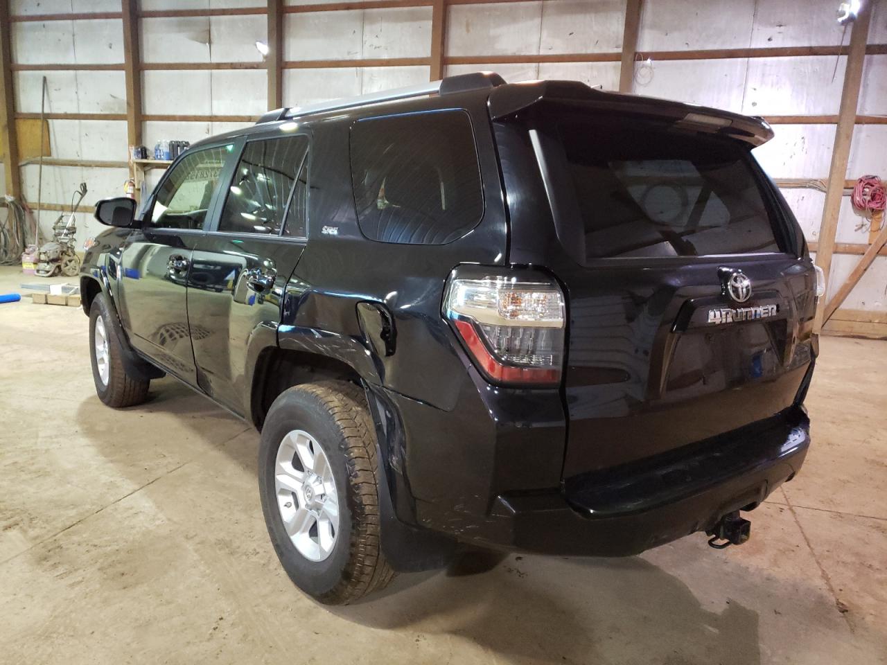 Photo 3 from auction – 2021 TOYOTA 4RUNNER SR with VIN JTEMU5JR9M5853761