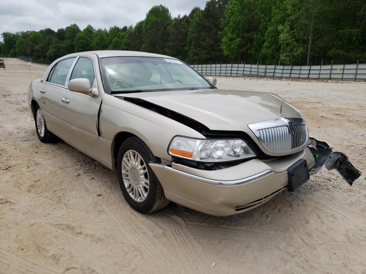 Photo 1 from auction – 2011 LINCOLN TOWN CAR S with VIN 2LNBL8CV8BX766208