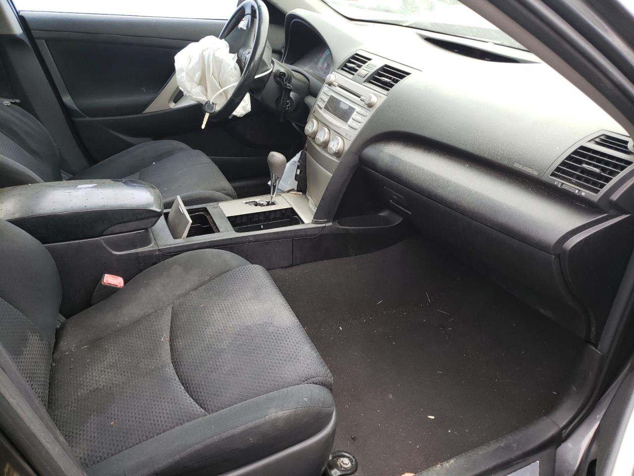 Photo 5 from auction – 2011 TOYOTA CAMRY BASE with VIN 4T1BF3EK3BU601509