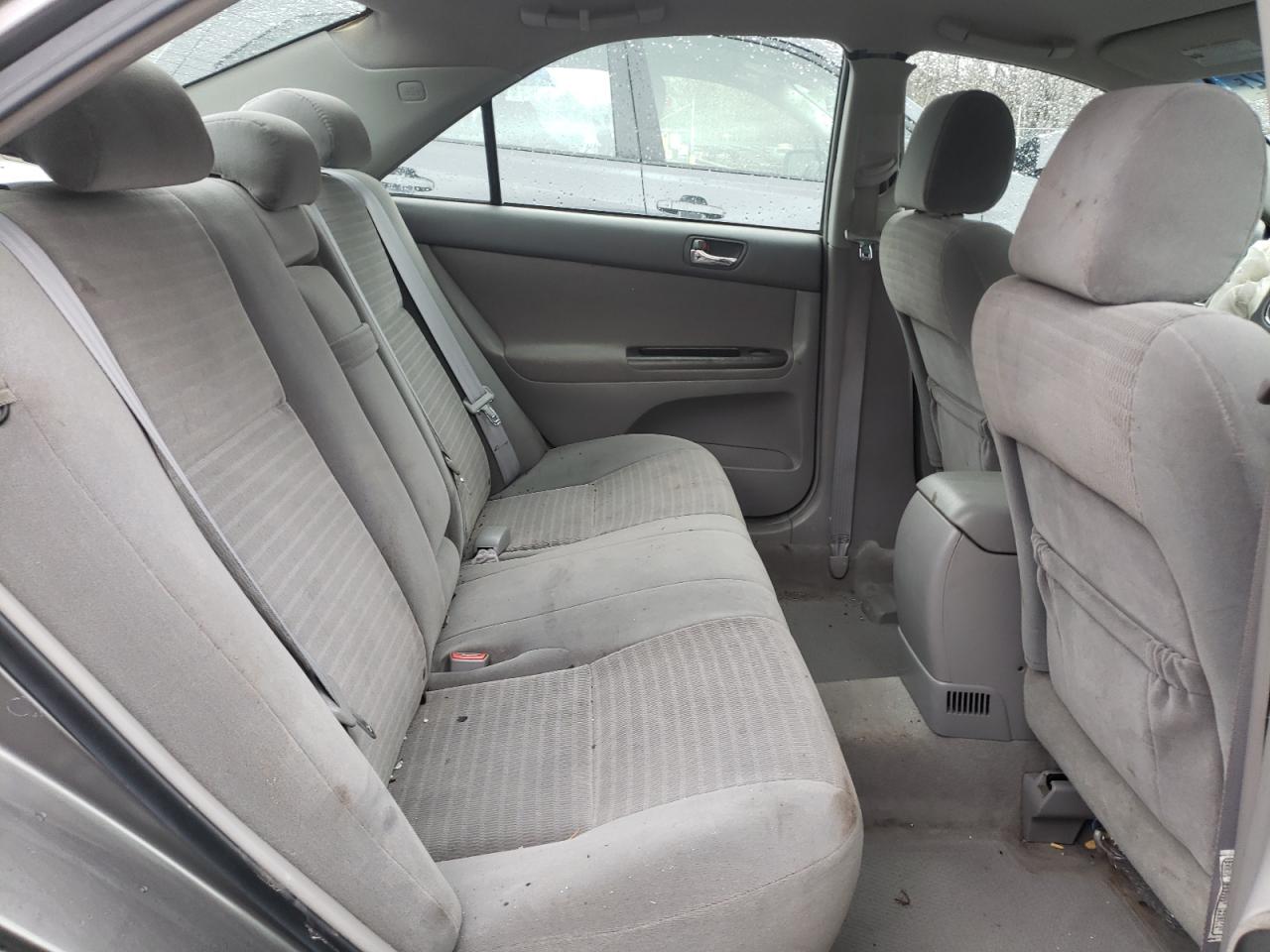 Photo 6 from auction – 2005 TOYOTA CAMRY LE with VIN 4T1BE30K45U625994
