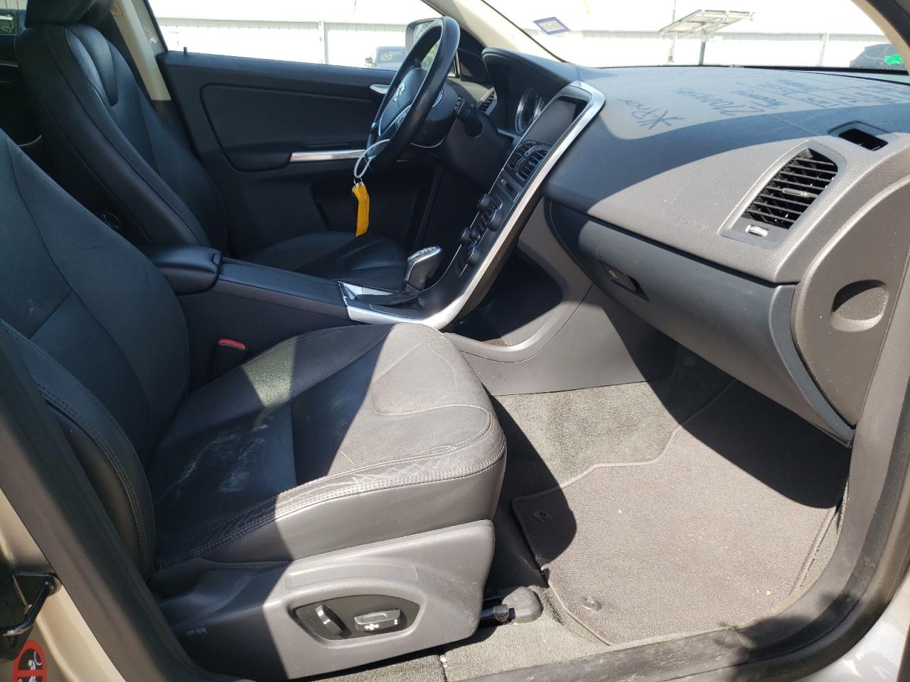 Photo 5 from auction – 2013 VOLVO XC60 3.2 with VIN YV4940DL6D2411300