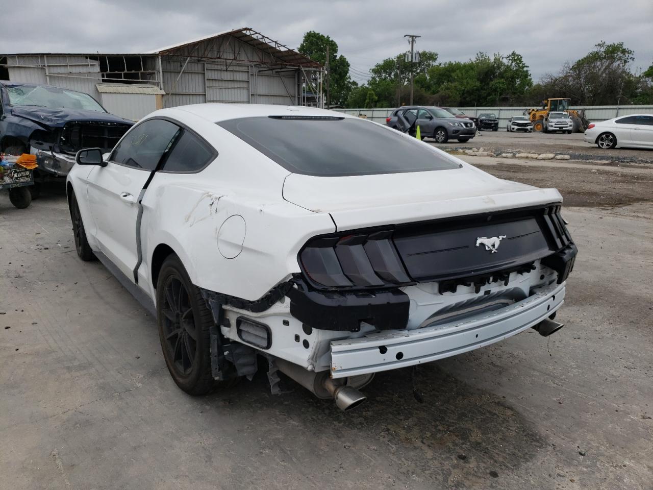 Photo 3 from auction – 2019 FORD MUSTANG with VIN 1FA6P8TH6K5125215