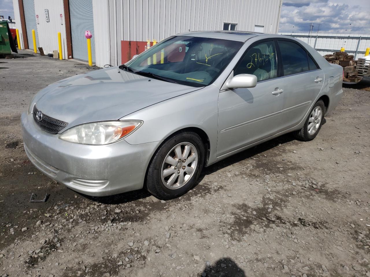 Photo 2 from auction – 2002 TOYOTA CAMRY LE with VIN 4T1BF30K92U001584