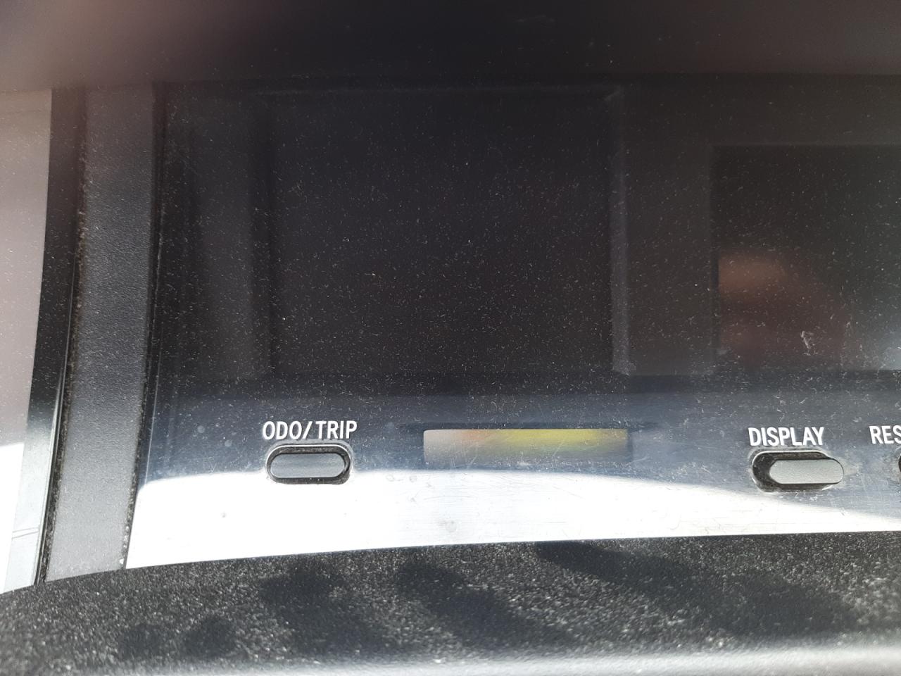 Photo 8 from auction – 2003 TOYOTA AVALON XL with VIN 4T1BF28BX3U282083