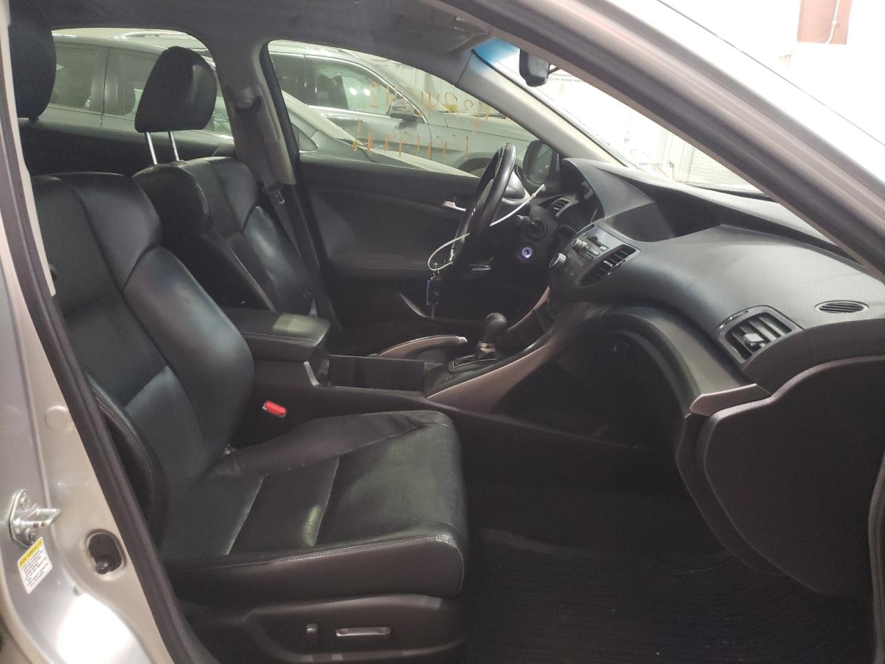 Photo 5 from auction – 2011 ACURA TSX with VIN JH4CU2F67BC017581