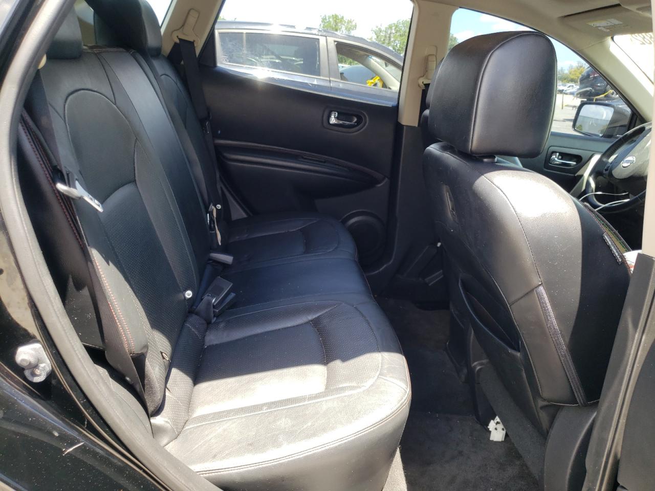 Photo 6 from auction – 2013 NISSAN ROGUE S with VIN JN8AS5MV4DW656033