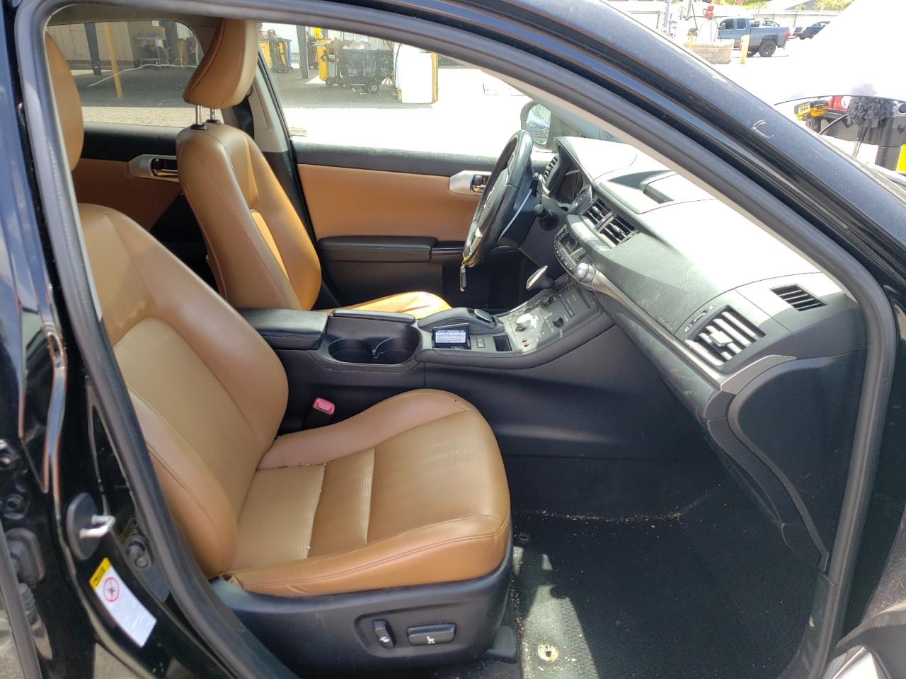 Photo 5 from auction – 2013 LEXUS CT 200 with VIN JTHKD5BH1D2133128