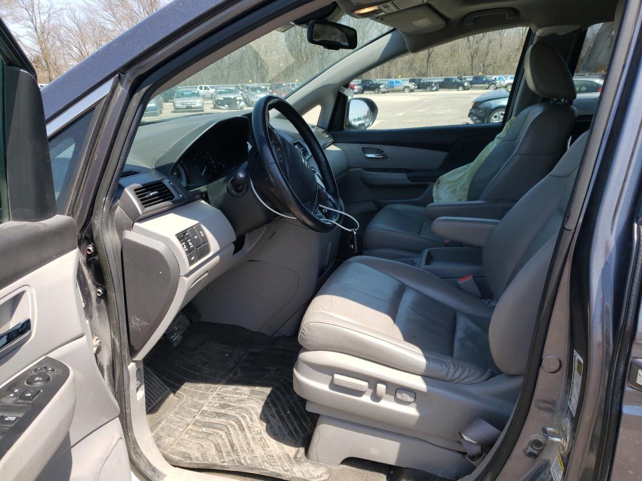 Photo 5 from auction – 2014 HONDA ODYSSEY EX with VIN 5FNRL5H64EB083901