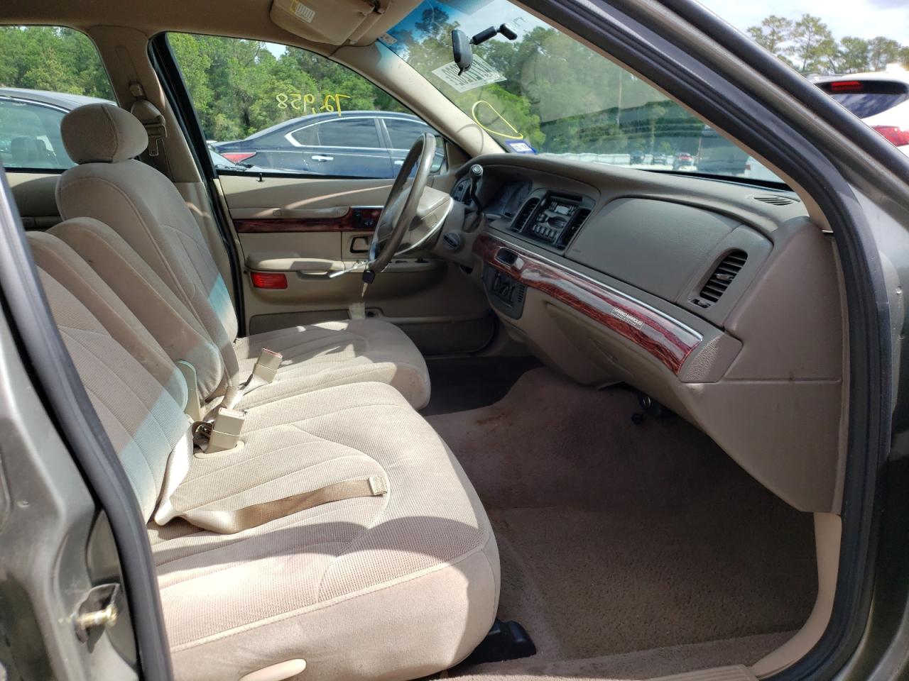 Photo 5 from auction – 2001 MERCURY GRAND MARQ with VIN 2MEFM74WX1X607885