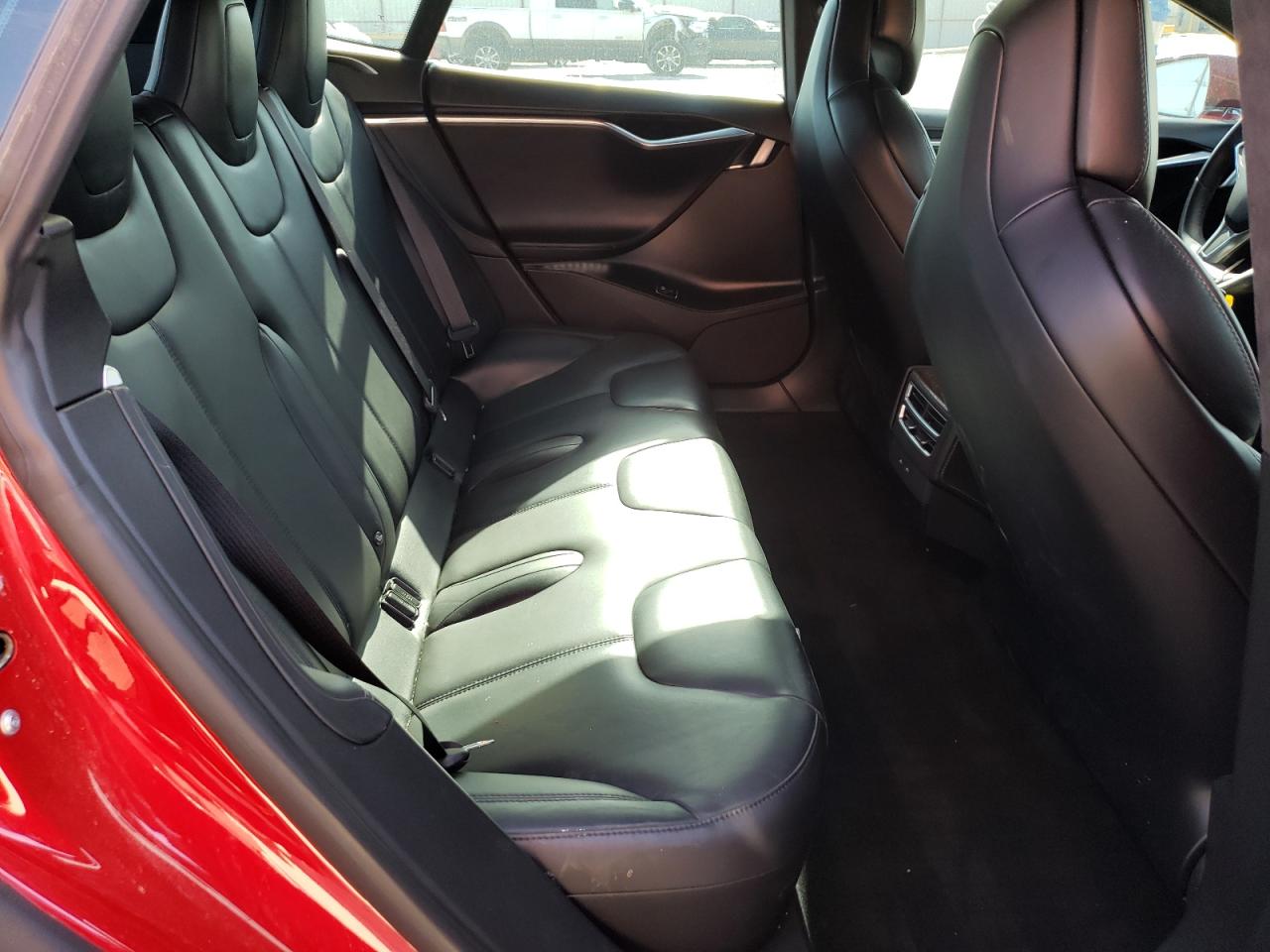 Photo 6 from auction – 2017 TESLA MODEL S with VIN 5YJSA1E26HF189501