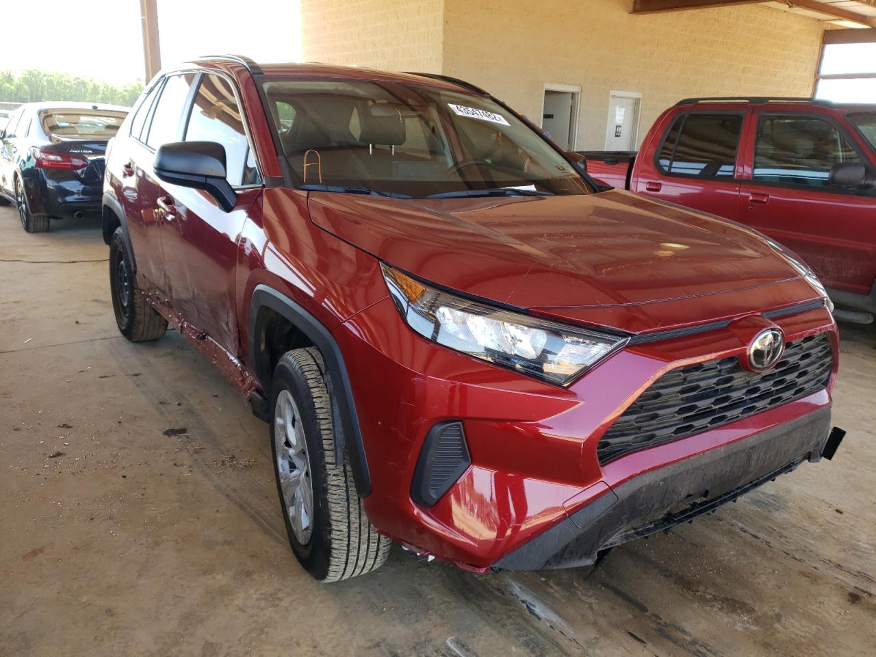 Photo 1 from auction – 2021 TOYOTA RAV4 LE with VIN JTMH1RFV3MD064393