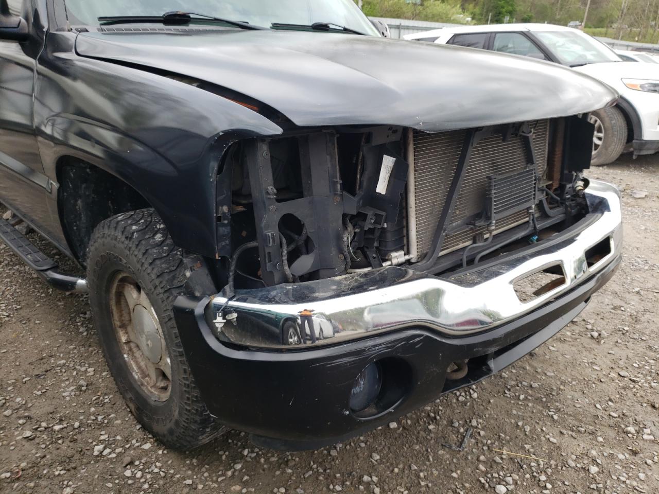 Photo 9 from auction – 2004 GMC NEW SIERRA with VIN 2GTEK19T941182181