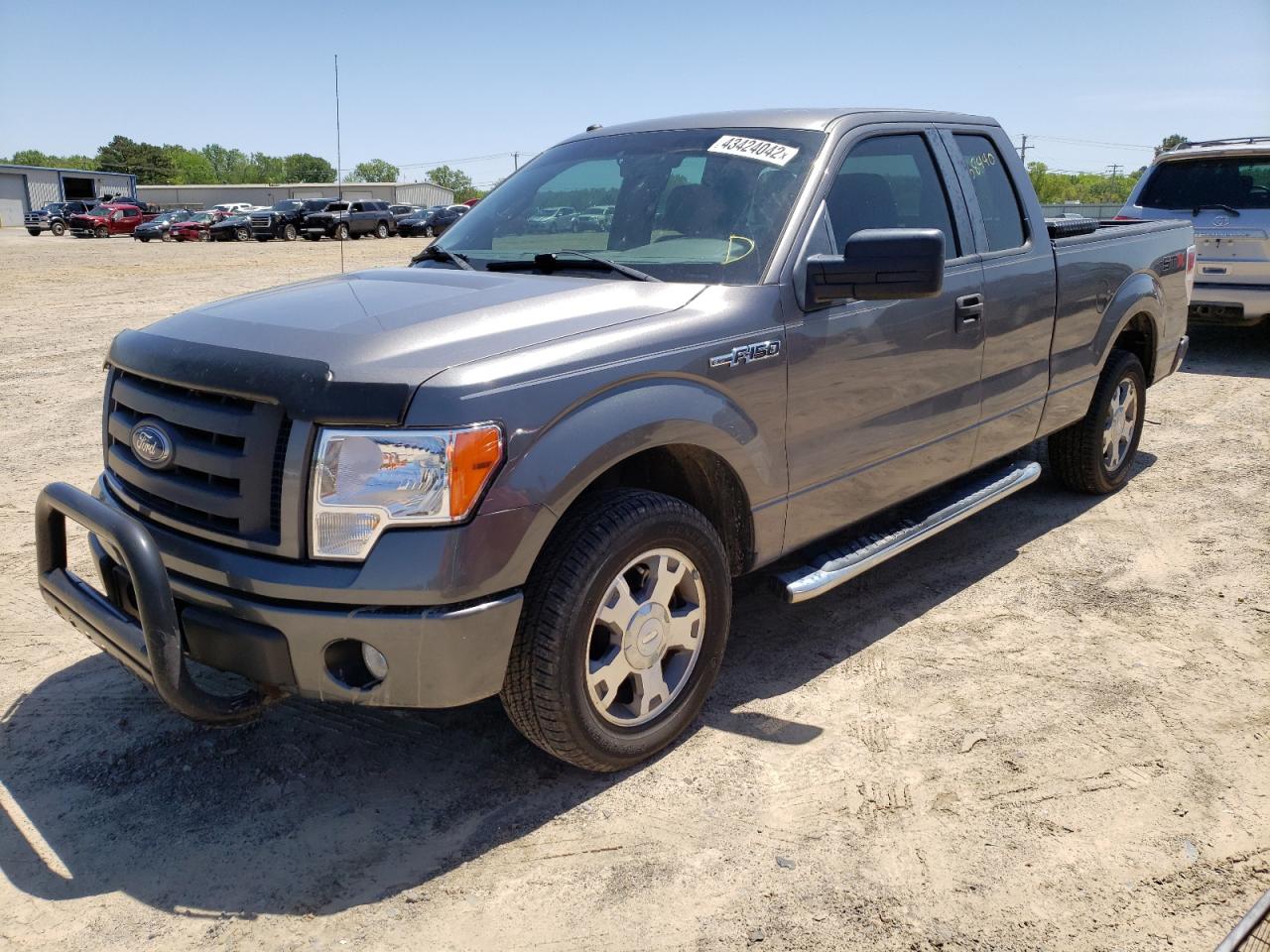 Photo 2 from auction – 2010 FORD F150 SUPER with VIN 1FTEX1CW5AFB76922