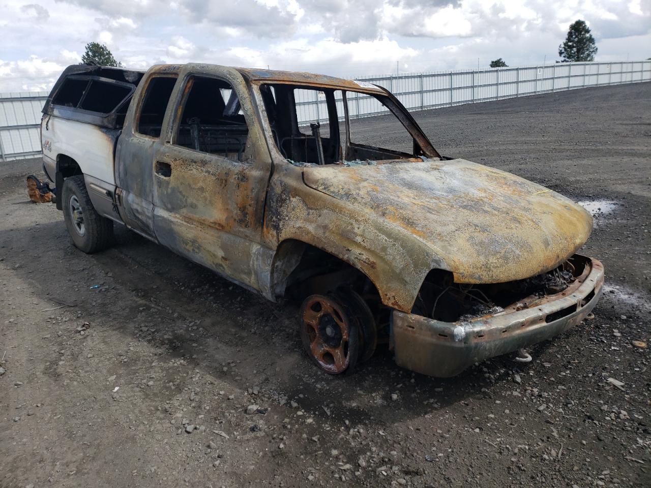 CHEVROLET SILVERADO 2000 with VIN 2GCEK19T8Y1216570 - Photo from auction