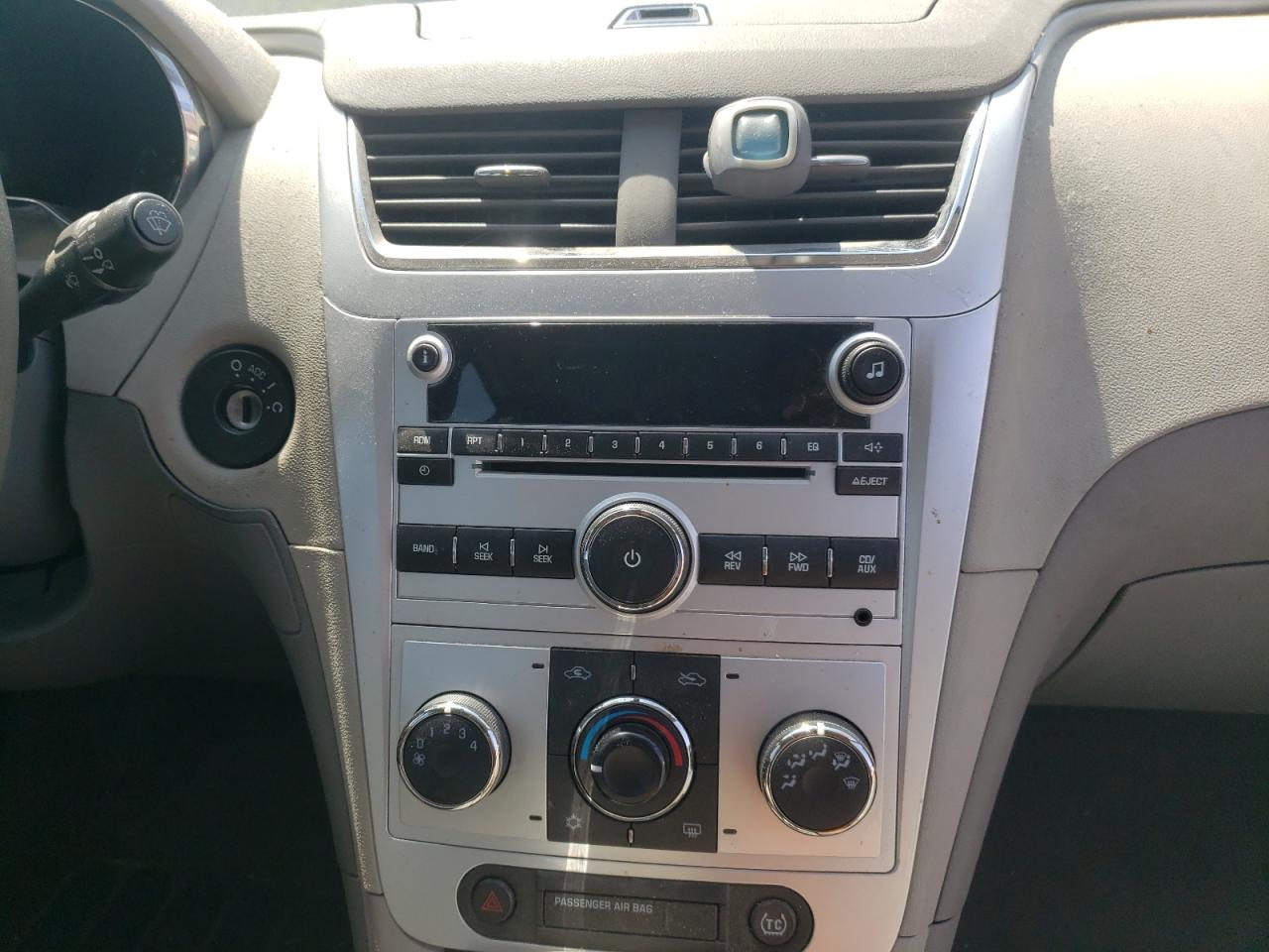 Photo 9 from auction – 2010 CHEVROLET MALIBU LS with VIN 1G1ZA5E07AF287824