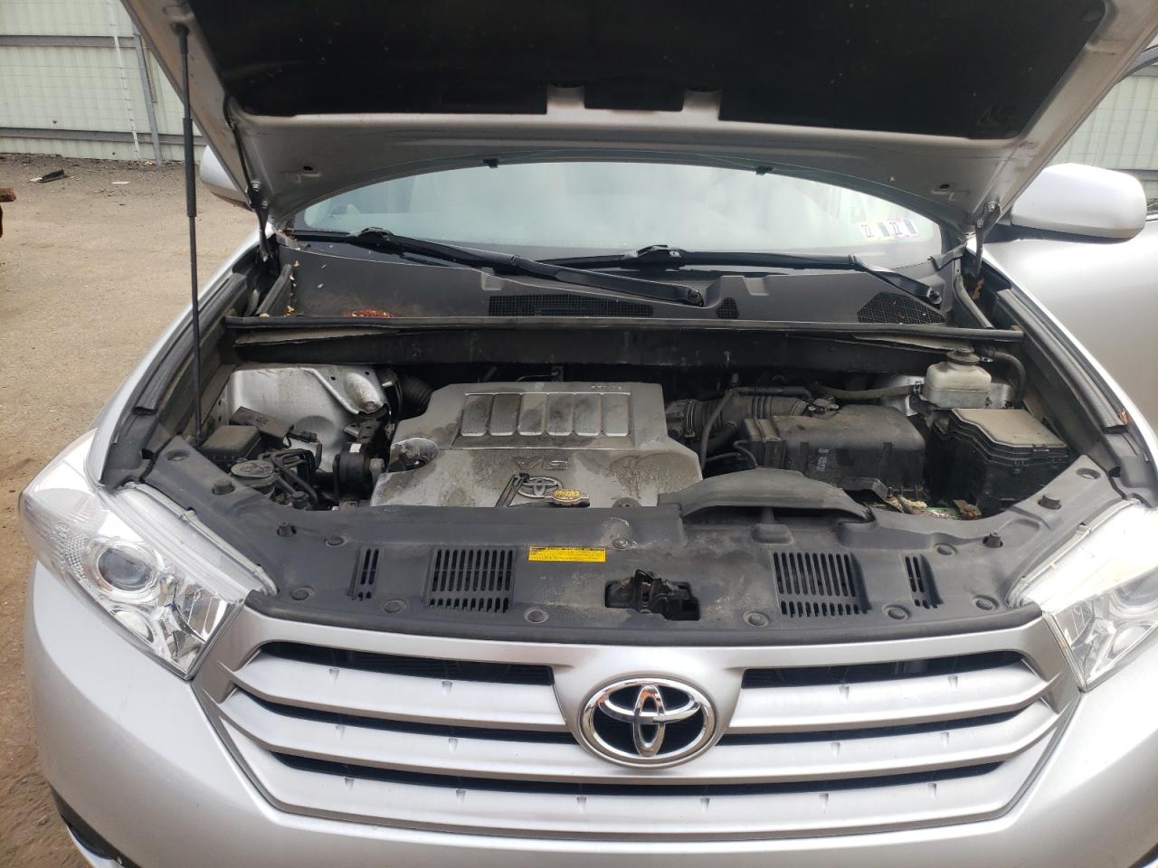 Photo 7 from auction – 2013 TOYOTA HIGHLANDER with VIN 5TDBK3EH2DS221122