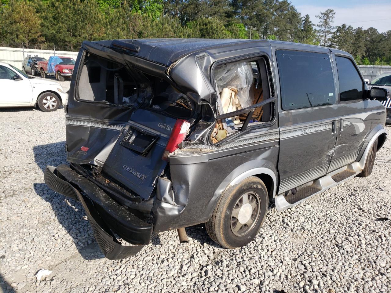 Photo 9 from auction – 2000 CHEVROLET ASTRO with VIN 1GBDM19WXYB159776