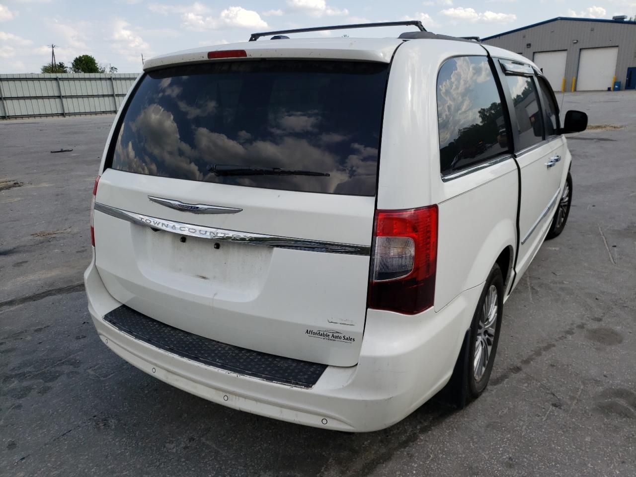 Photo 4 from auction – 2013 CHRYSLER TOWN & COU with VIN 2C4RC1CG0DR534088