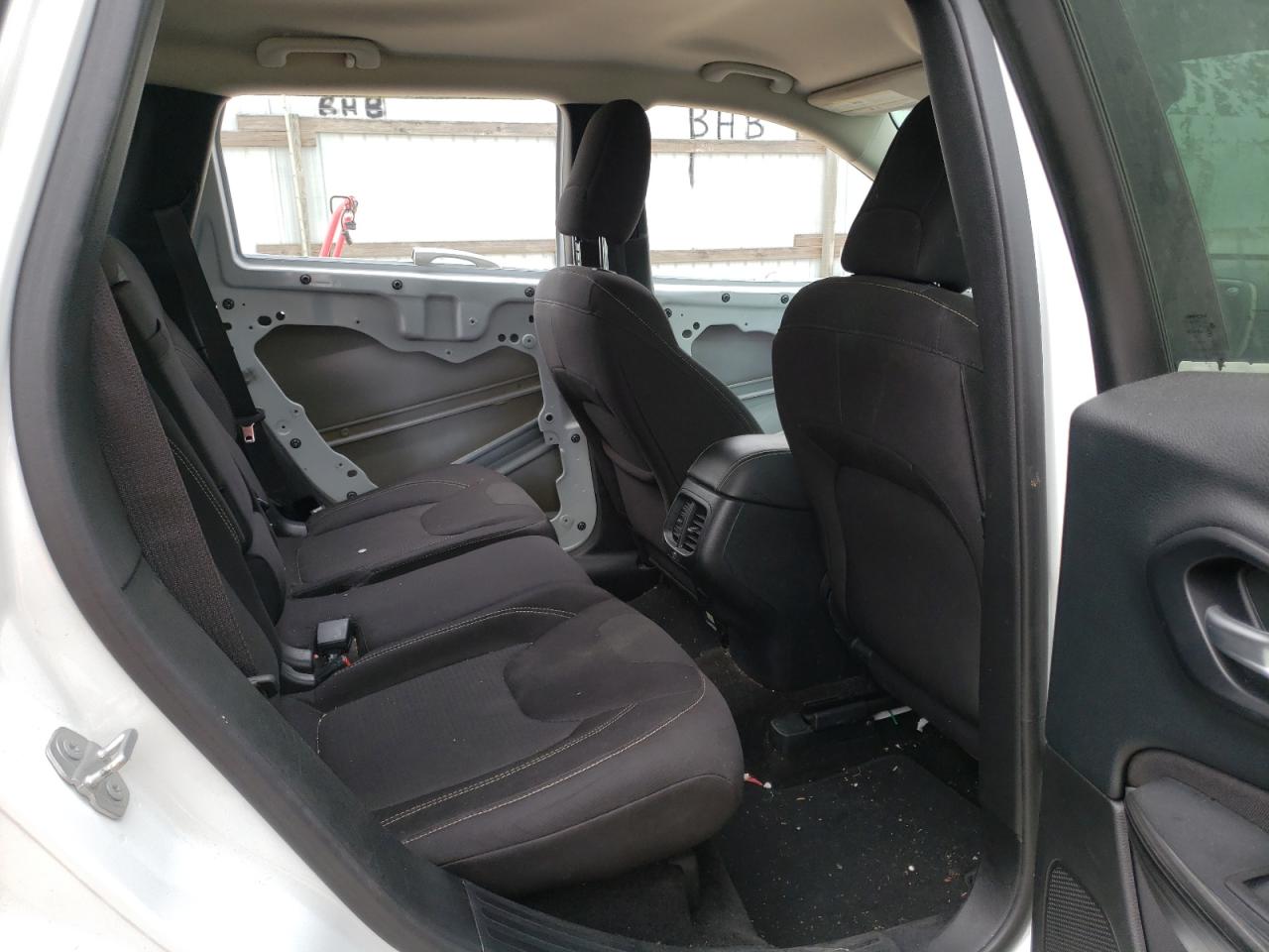 Photo 6 from auction – 2015 JEEP CHEROKEE L with VIN 1C4PJMCS4FW758669