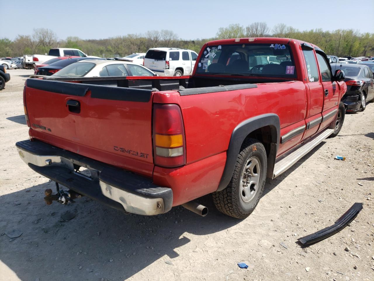 Photo 4 from auction – 2000 CHEVROLET silverado with VIN 1GCEC19T4YE338841