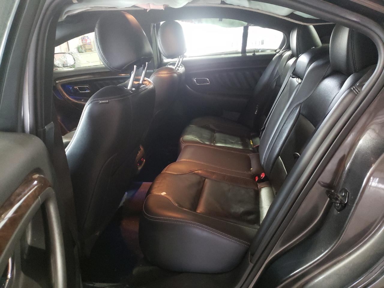 Photo 6 from auction – 2017 FORD TAURUS LIM with VIN 1FAHP2F81HG120910