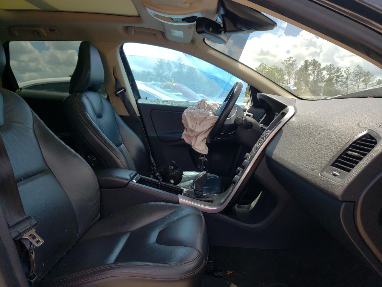 Photo 5 from auction – 2013 VOLVO XC60 3.2 with VIN YV4940DL8D2434349