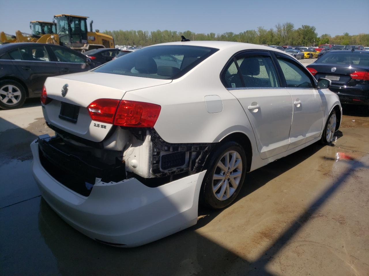 Photo 4 from auction – 2013 VOLKSWAGEN JETTA SE with VIN 3VWDP7AJ5DM362452