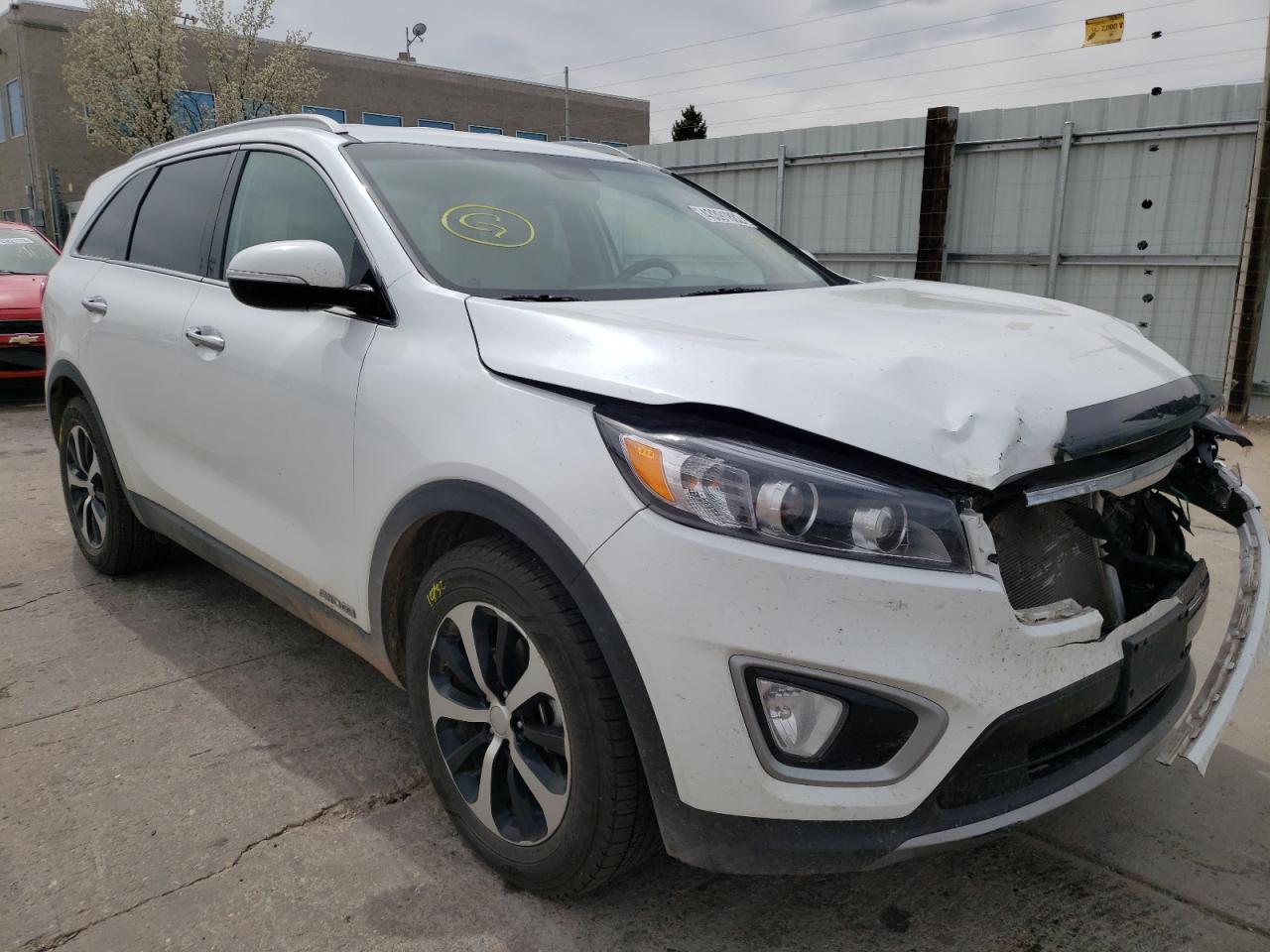 KIA SORENTO EX 2018 with VIN 5XYPHDA55JG417571 - Photo from auction