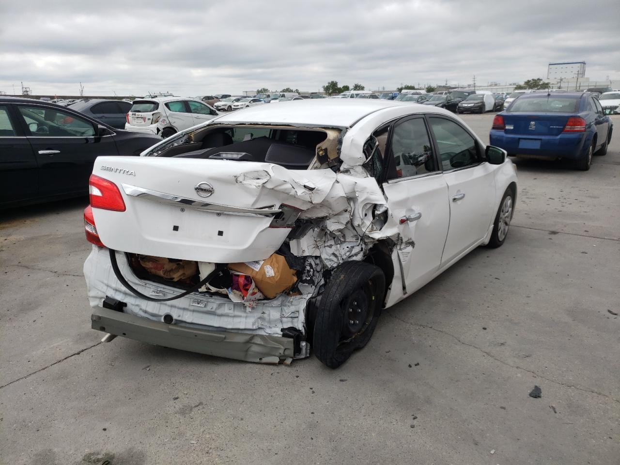 Photo 4 from auction – 2018 NISSAN SENTRA S with VIN 3N1AB7AP1JY338276