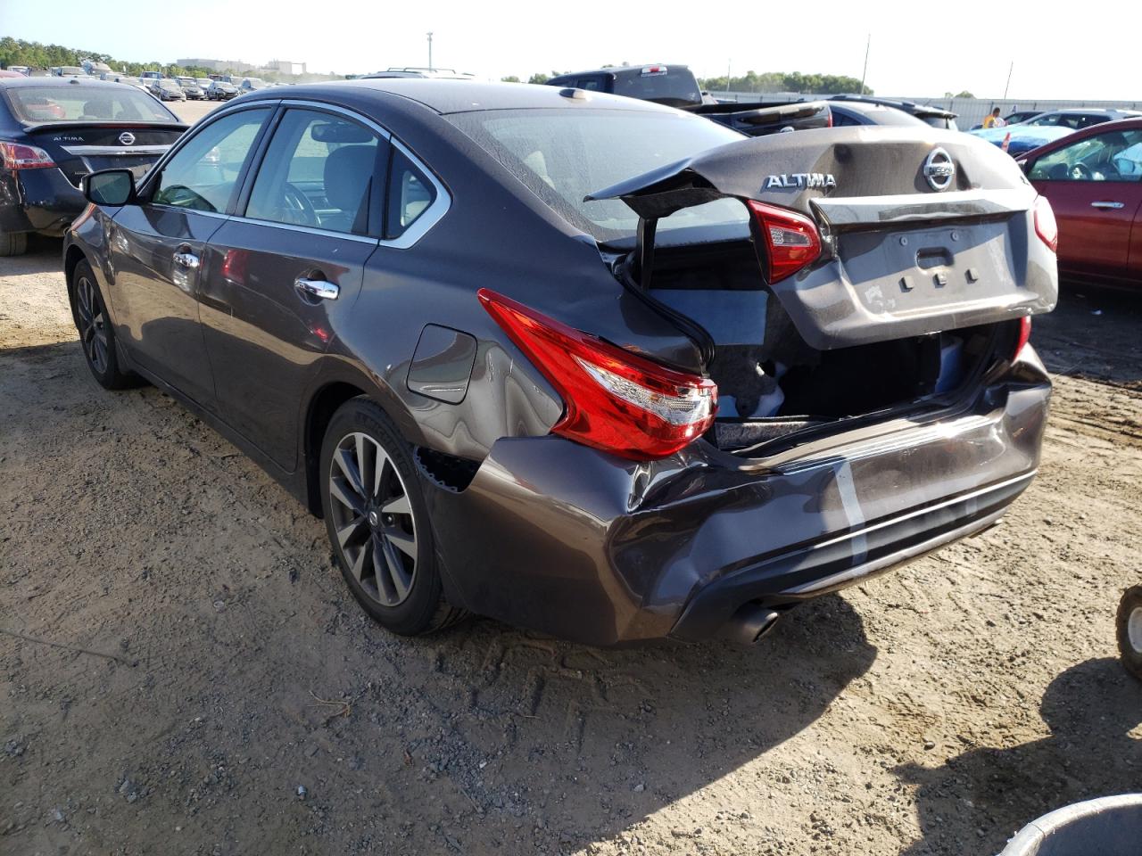 Photo 3 from auction – 2016 NISSAN ALTIMA 2.5 with VIN 1N4AL3AP1GC179057