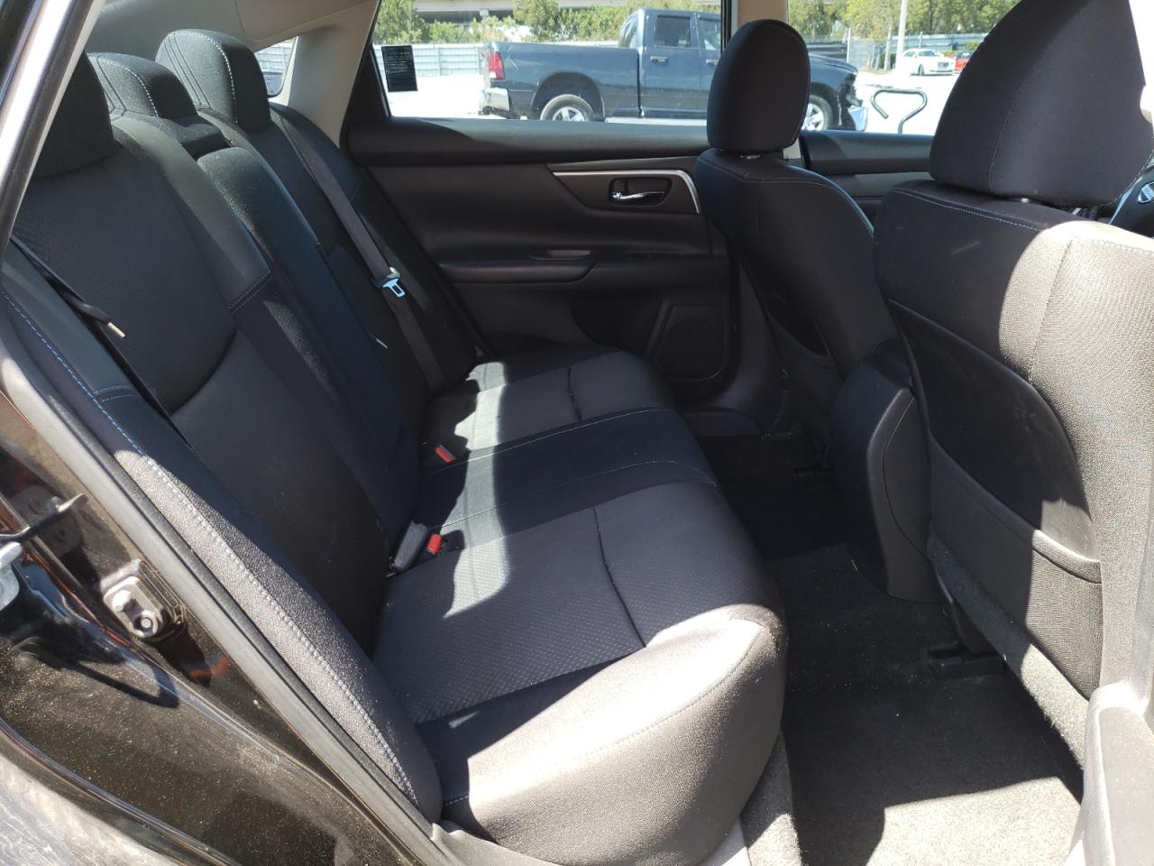 Photo 6 from auction – 2016 NISSAN ALTIMA 2.5 with VIN 1N4AL3APXGC285121