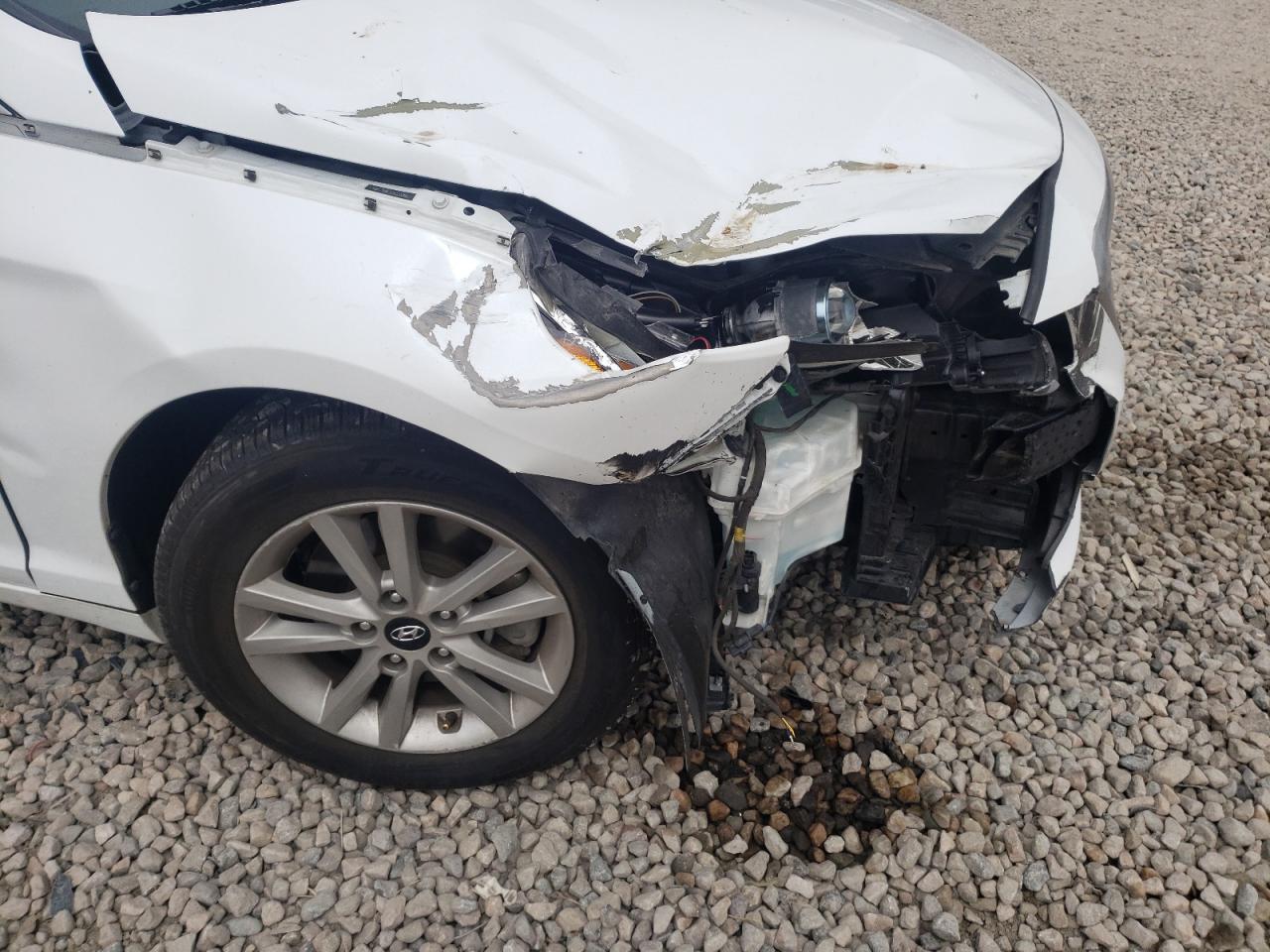 Photo 9 from auction – 2015 HYUNDAI SONATA SE with VIN 5NPE24AF5FH222085