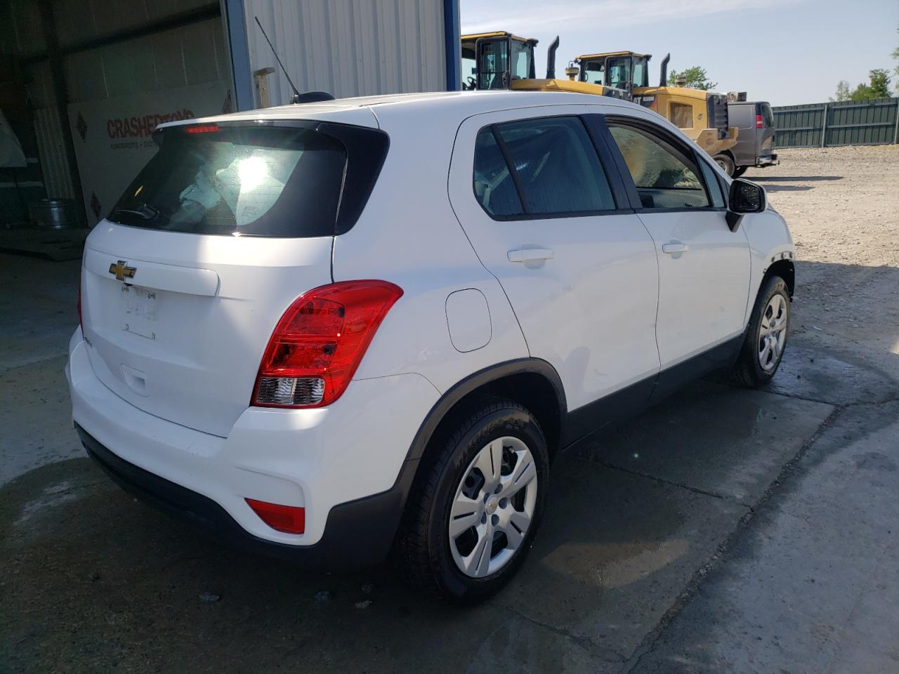 Photo 4 from auction – 2018 CHEVROLET TRAX LS with VIN 3GNCJKSB5JL239432