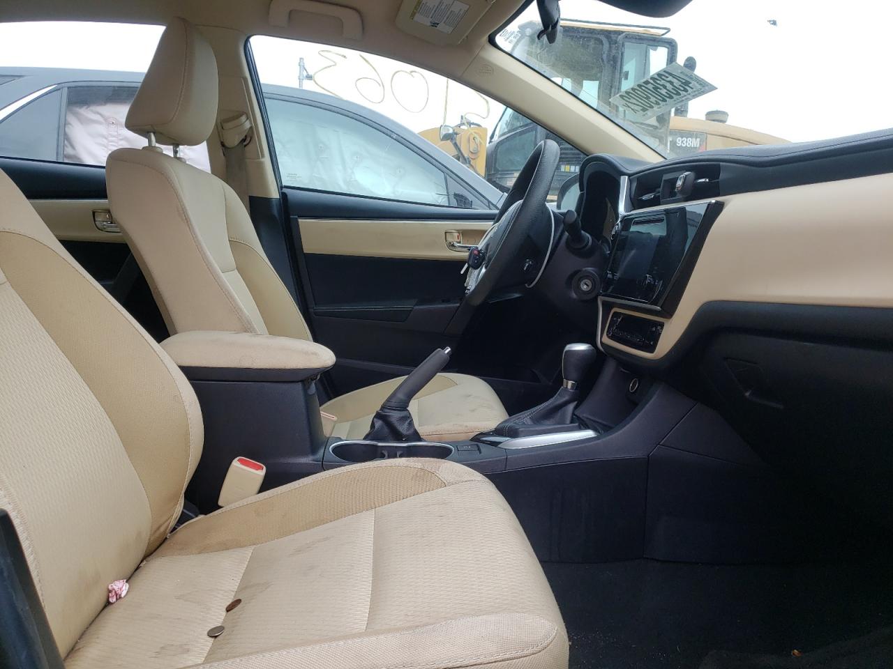 Photo 5 from auction – 2018 TOYOTA COROLLA L with VIN 2T1BURHE3JC993552