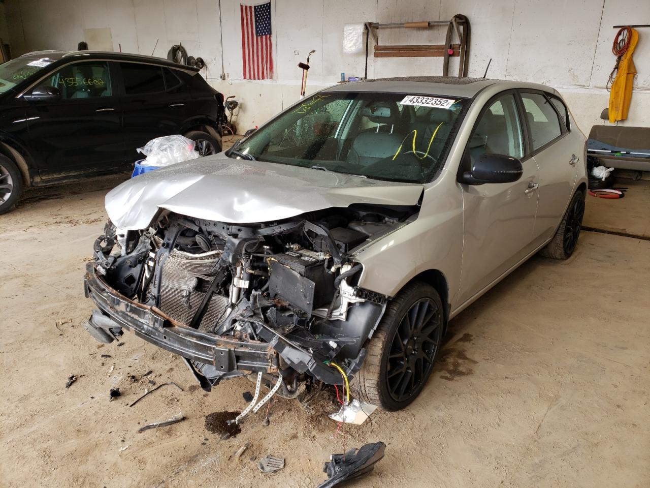 Photo 2 from auction – 2013 KIA FORTE SX with VIN KNAFW5A35D5690011